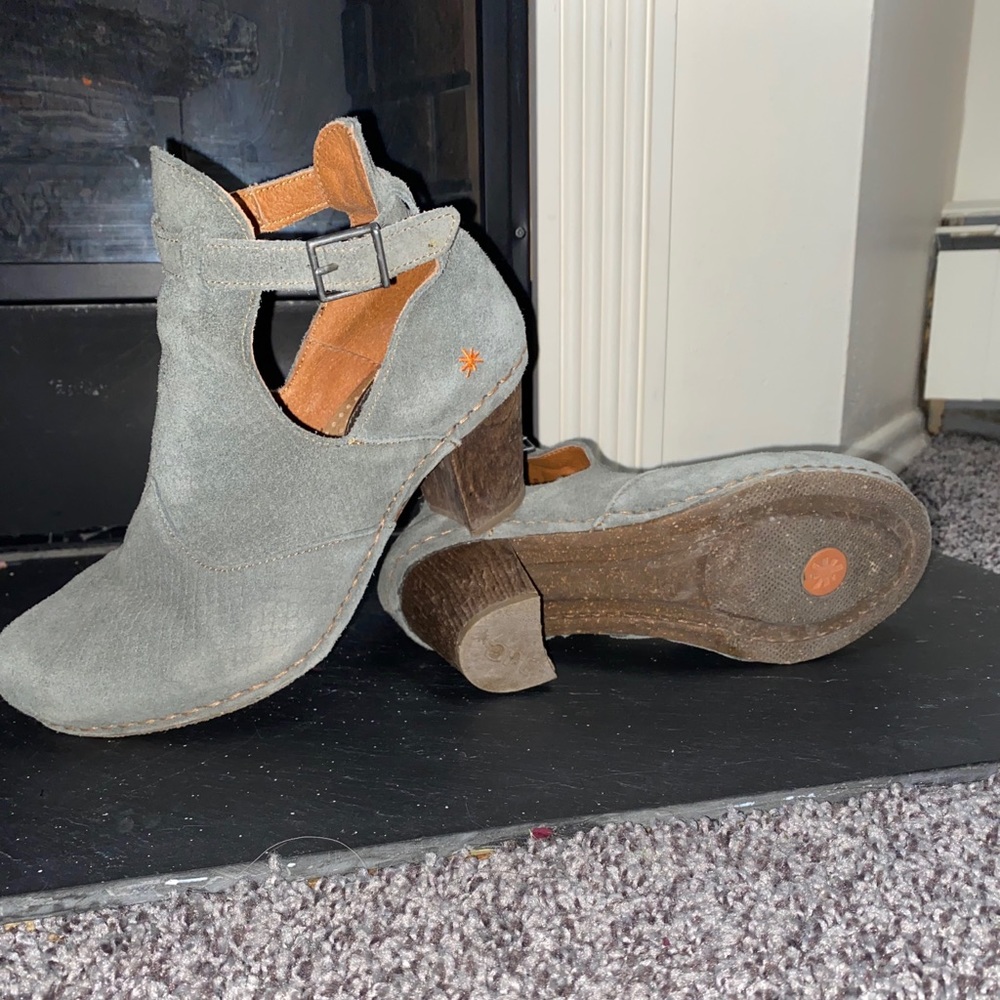 Womens US 6 ART Bye Bye Suela heel suede shoes